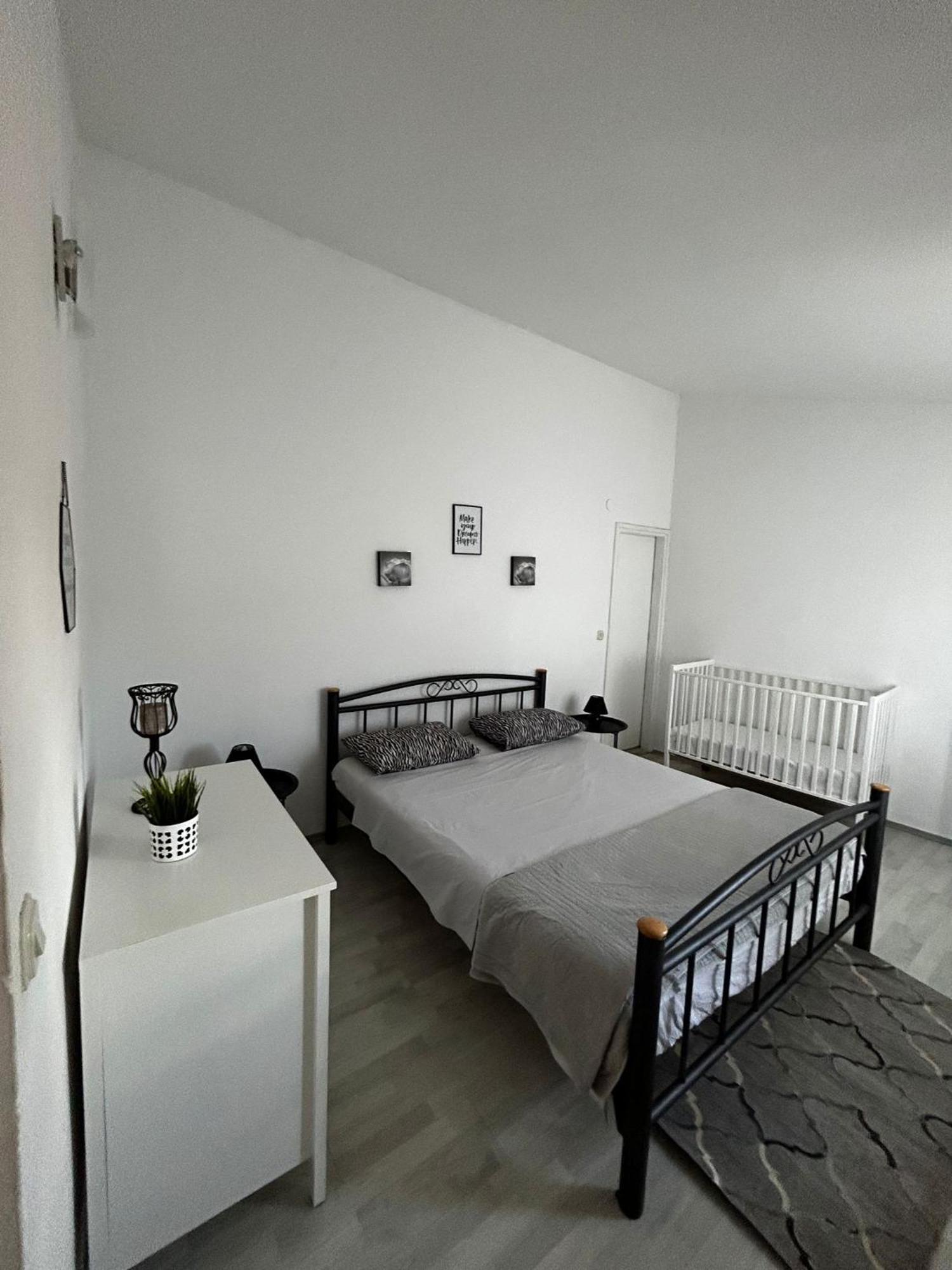 Apartments Petrovic بيروفاتش المظهر الخارجي الصورة