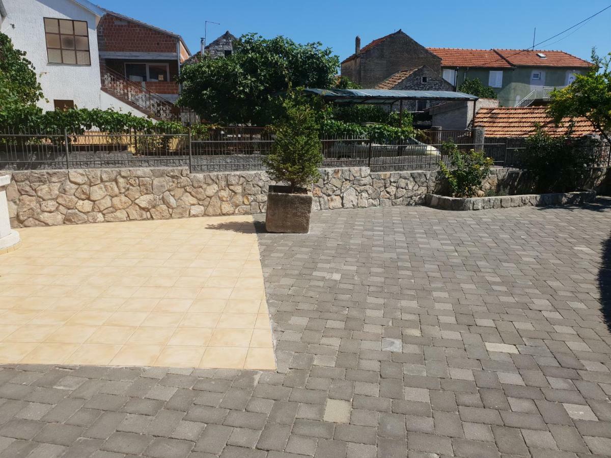 Apartments Petrovic بيروفاتش المظهر الخارجي الصورة
