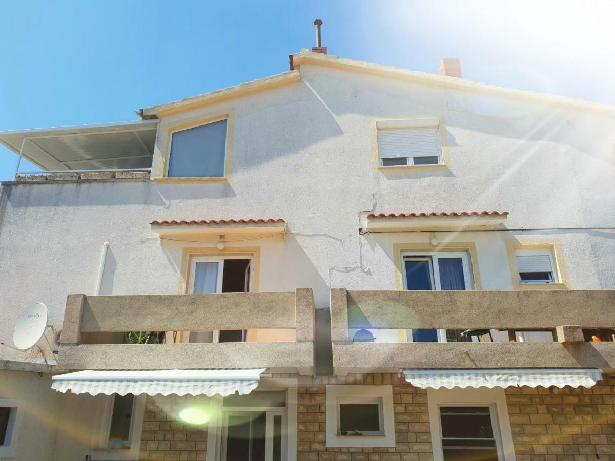 Apartments Petrovic بيروفاتش المظهر الخارجي الصورة