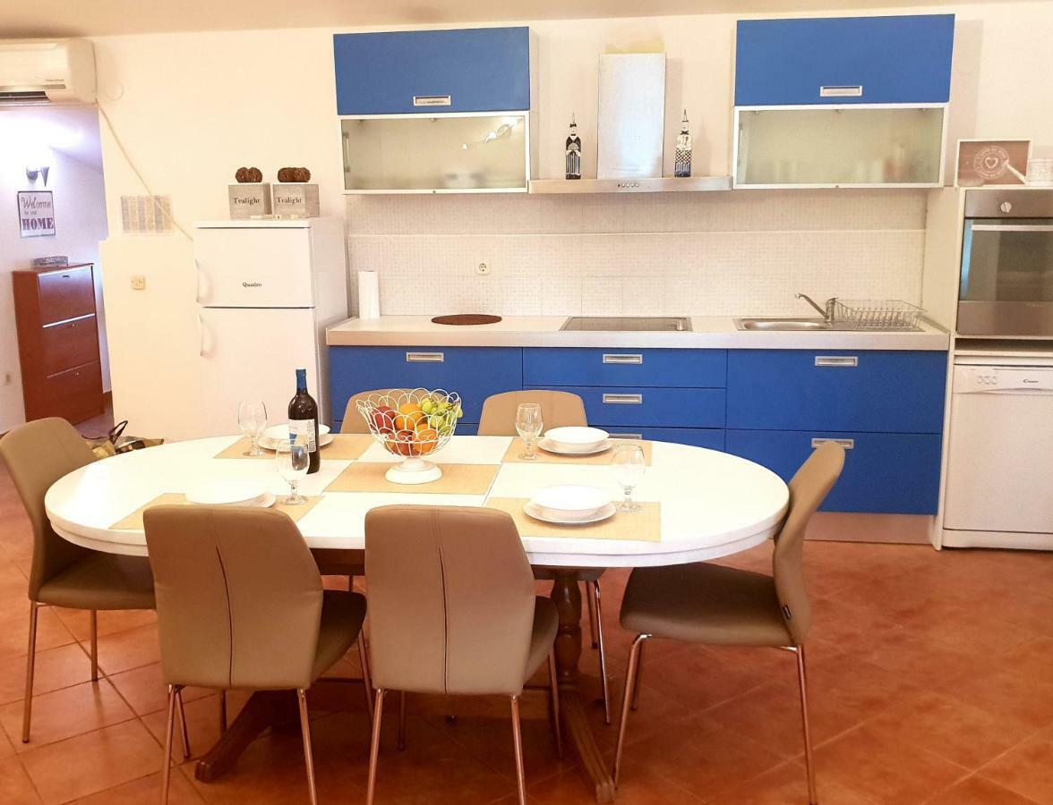 Apartments Petrovic بيروفاتش المظهر الخارجي الصورة