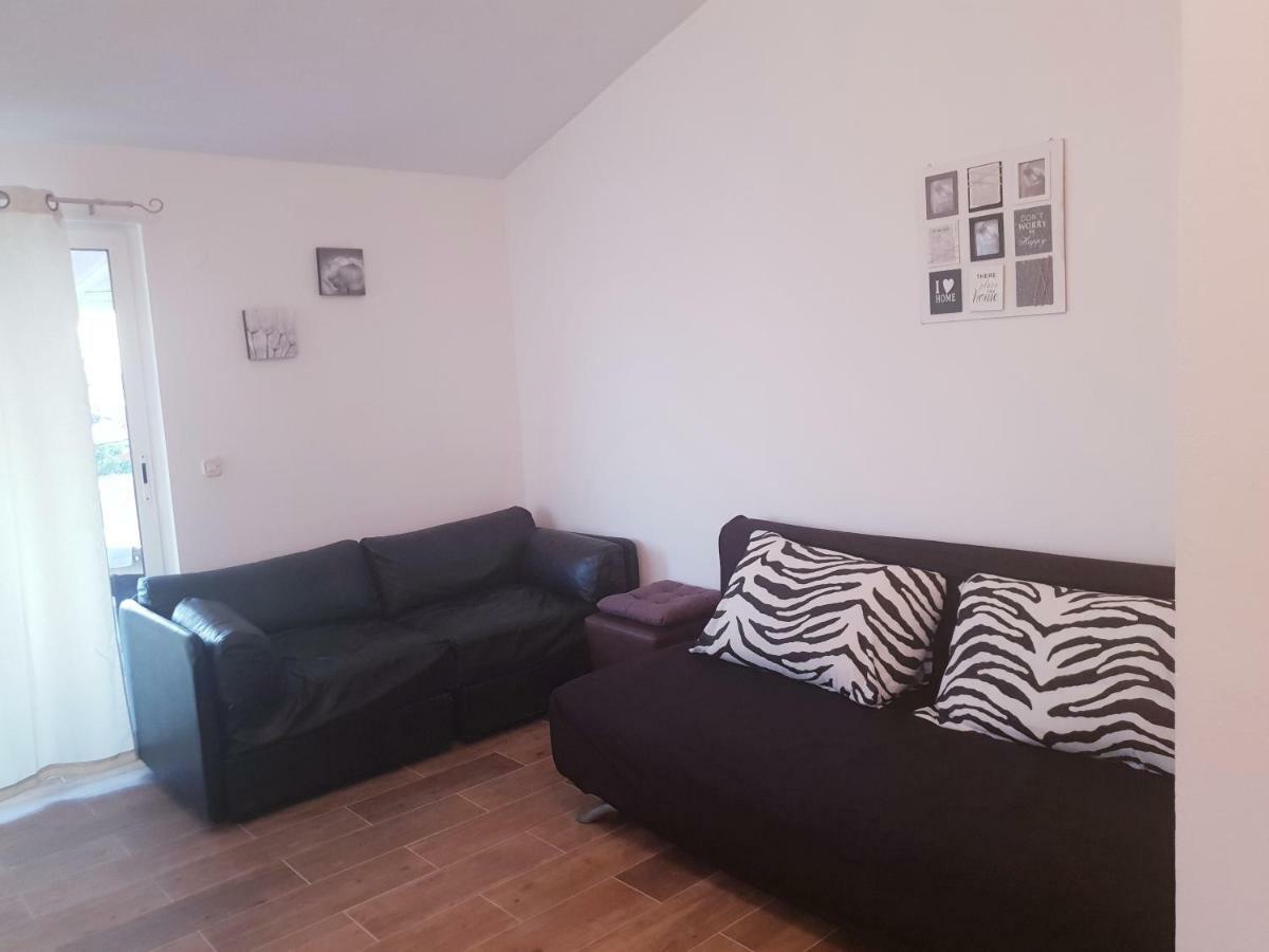 Apartments Petrovic بيروفاتش المظهر الخارجي الصورة